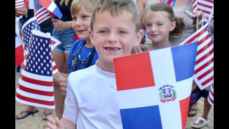 Crucero que inauguró operaciones del Puerto de Maimón regresó hoy con seis mil turistas a bordo