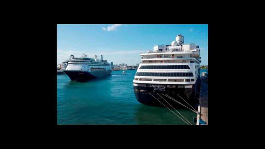El Rotterdam se va de EEUU con pasajeros no repatriados incluidos argentinos