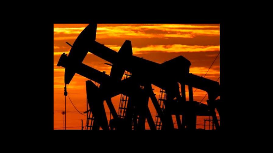 Petróleo cierra estable luego de fuerte caída el jueves Petróleo cierra estable luego de fuerte caída el jueves