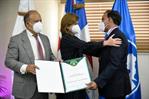 Cruz Jiminián recibe Premio Nacional de Medicina 2020