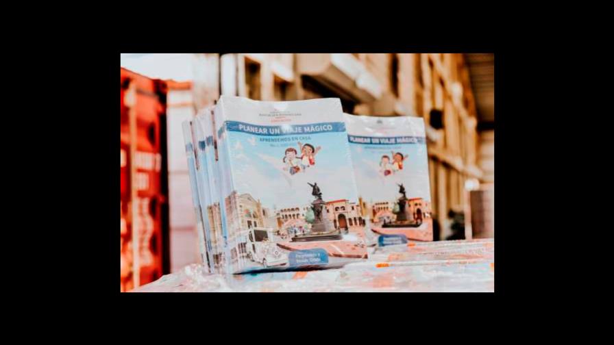 Piden modificar cuadernillo de sexto grado por atacar a gobiernos de Cuba y Venezuela