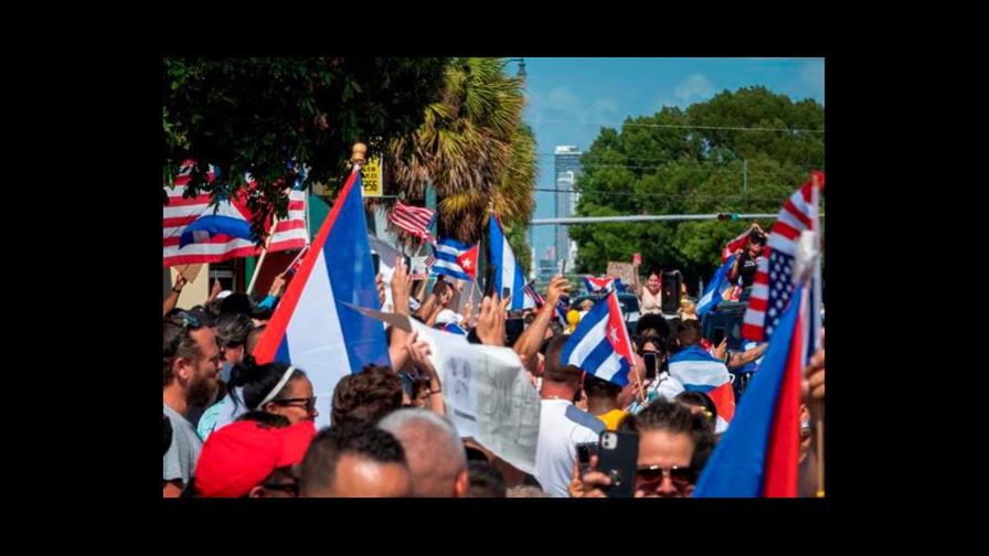 Exilio pide intervención internacional para evitar “baño de sangre” en Cuba