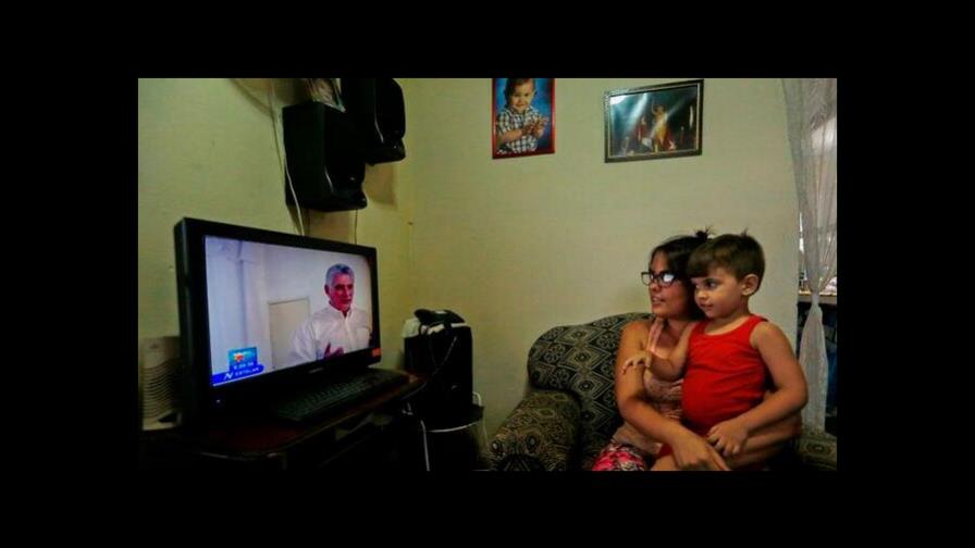 Cuba comercializará productos en divisas para aliviar su crisis económica