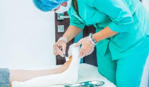 Desbridamiento de heridas, una práctica de curación poco común