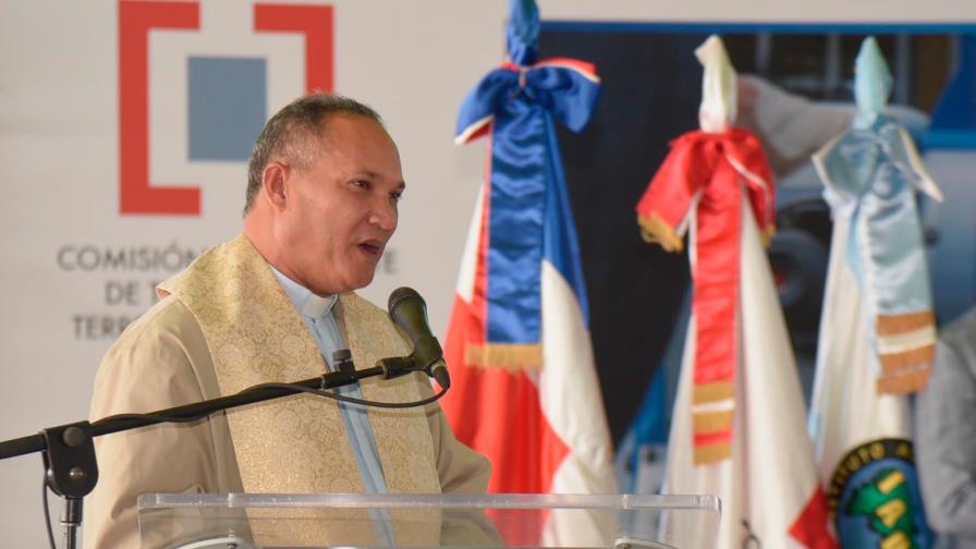 “Usted es nuestro padre”, le dice cura de Castañuelas a Danilo al pedir su reelección