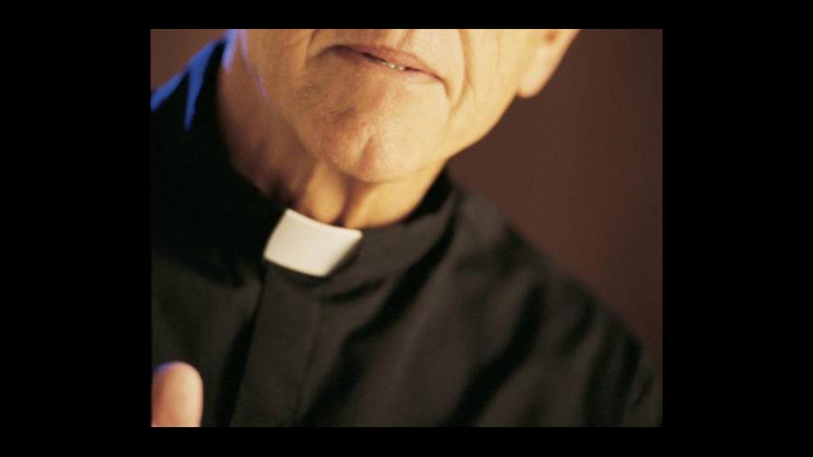 Encuentran otros 500 casos de abuso sexual de clérigos en Illinois Encuentran otros 500 casos de abuso sexual de clérigos en Illinois