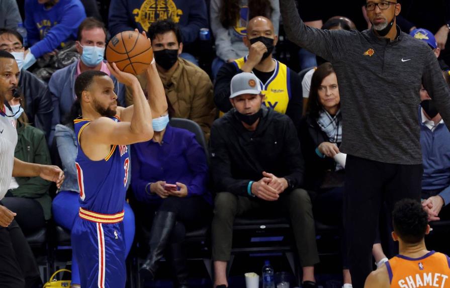 Curry es ya el rey de los triples en la historia de la NBA
