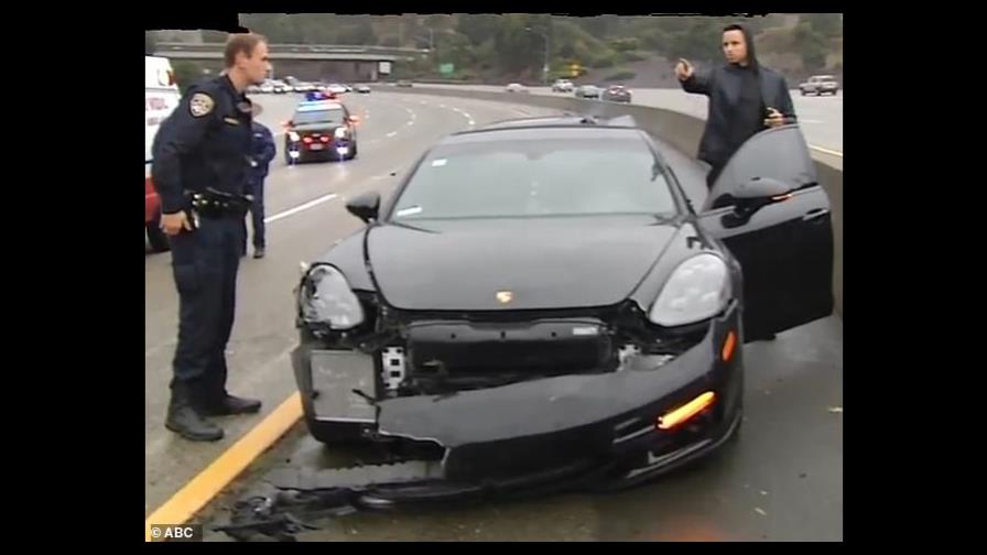 Stephen Curry sale ileso de un accidente automovilístico en Oakland