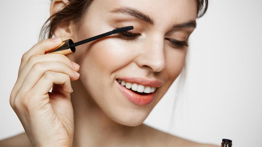 Deja que tus pestañas hablen por tus ojos