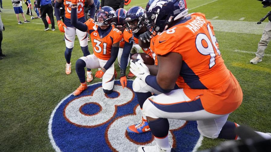 Broncos honran a Demaryius Thomas y vencen a Lions