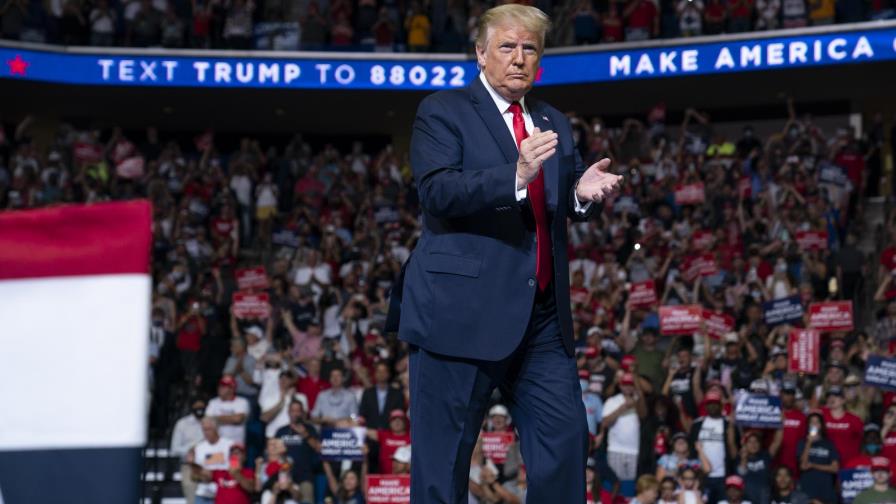 Trump sugiere hace menos pruebas para mejorar datos de virus