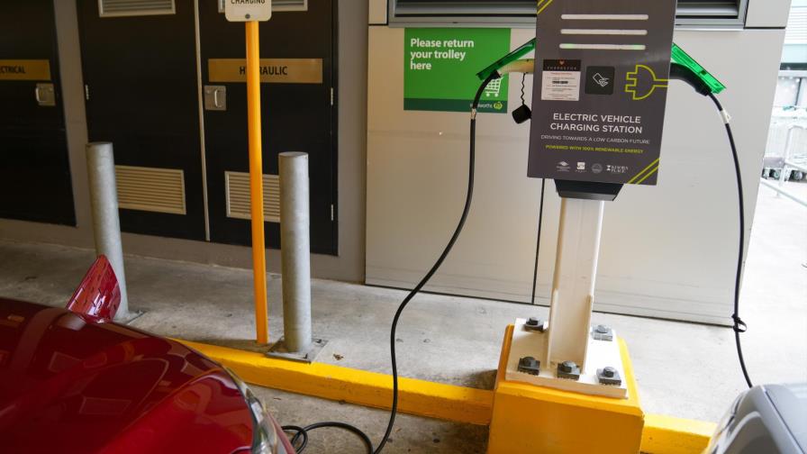 Australia anuncia que impulsará ventas de autos eléctricos