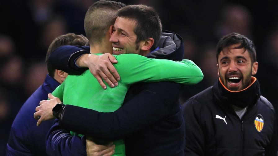 Celades emerge de la sombra de su predecesor en Valencia Celades emerge de la sombra de su predecesor en Valencia