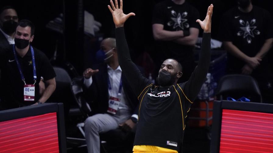 LeBron lidera grupo NBA iría a Juegos de Tokio