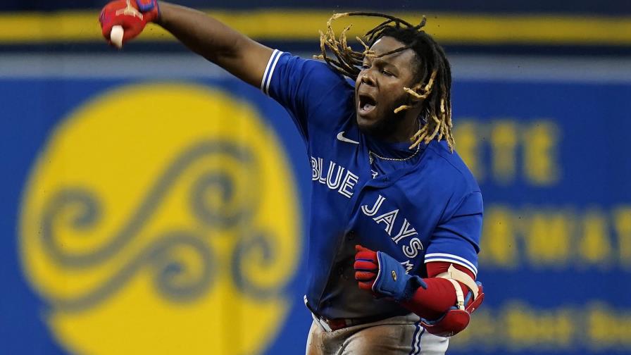 Azulejos se imponen a Rays y controlan aún pasaje