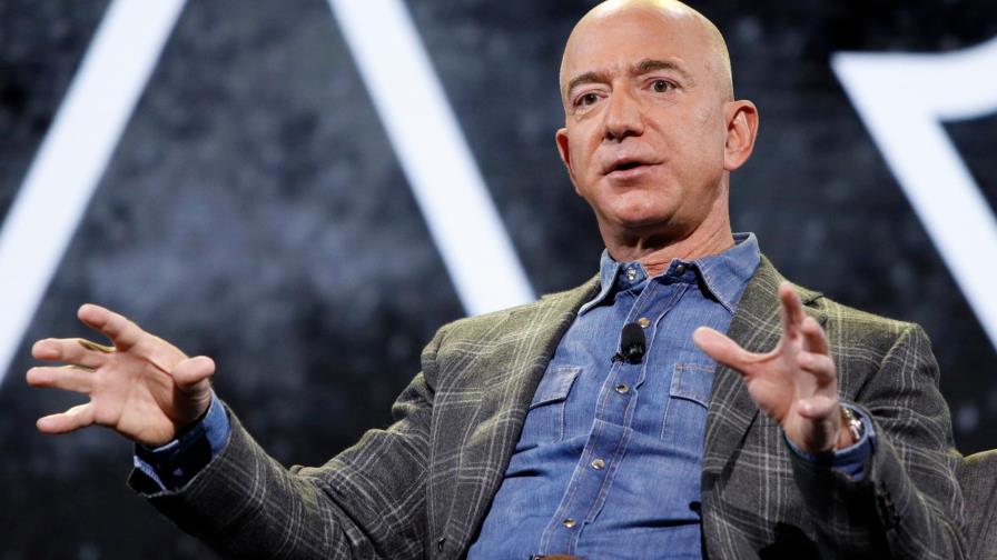 Bezos estará en el vuelo espacial tripulado de Blue Origin Bezos estará en el vuelo espacial tripulado de Blue Origin