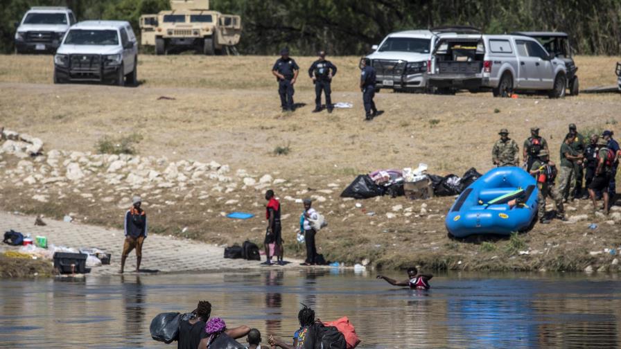 Para muchos migrantes haitianos, el viaje empezó en internet