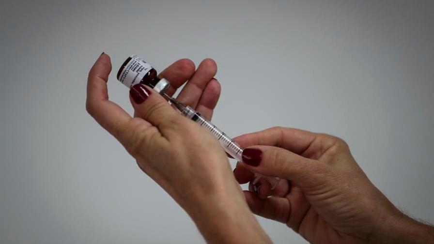 Florida anuncia pronto envío a hospitales de una vacuna contra la covid-19