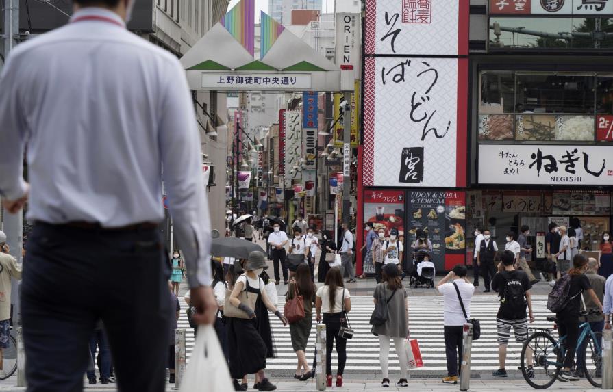 Japón amplía el estado de emergencia por COVID a 4 áreas más