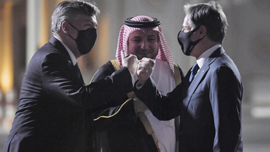 Blinken: EEUU y Talibán buscan facilitar vuelos adicionales