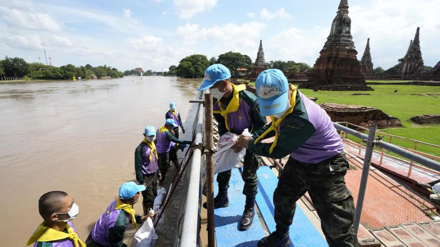 Amenaza de inundaciones se cierne sobre capital tailandesa