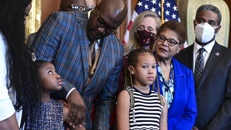 Marchas y homenajes en aniversario luctuoso de George Floyd