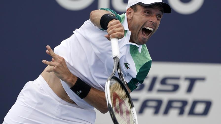Bautista Agut doma el saque y avanza a cuartos en Miami Bautista Agut doma el saque y avanza a cuartos en Miami