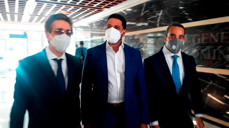 Pareja de Kimberly es interrogada nueva vez por supuesta corrupción Pareja de Kimberly es interrogada nueva vez por supuesta corrupción