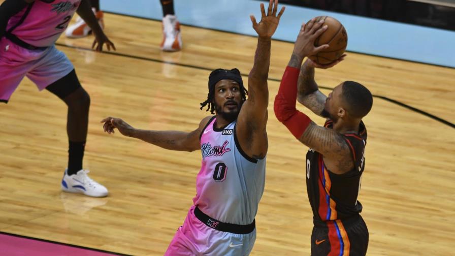 Blazers sobreviven a un desenfrenado final y vencen a Heat