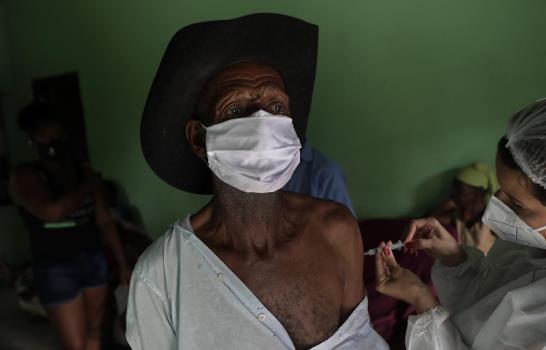 Brasil: comunidades remotas, reto en vacunación contra virus