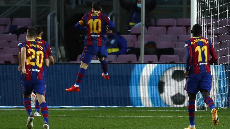 Técnico del Barsa sale en defensa de Messi tras polémica