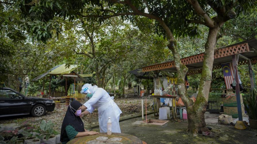 Tras lento inicio, la vacunación se dispara en zonas de Asia