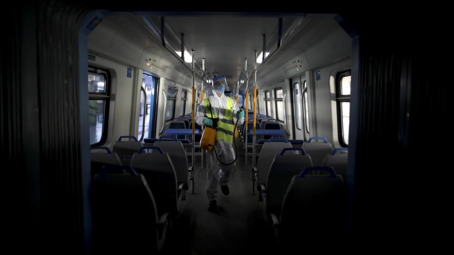 Argentina prolonga y endurece la cuarentena por el COVID-19