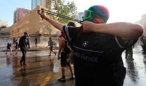 Escuelas revisar&aacute;n mochilas de estudiantes en Chile tras incremento de casos de violencia