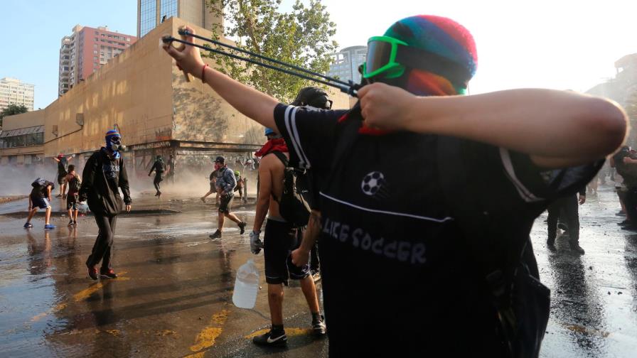 Chile: disturbios en día de examen de ingreso a universidad