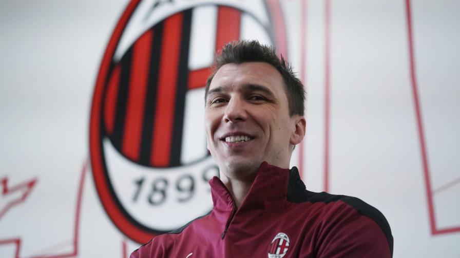 Mandžukic regresa a Italia, ficha con el líder Milan