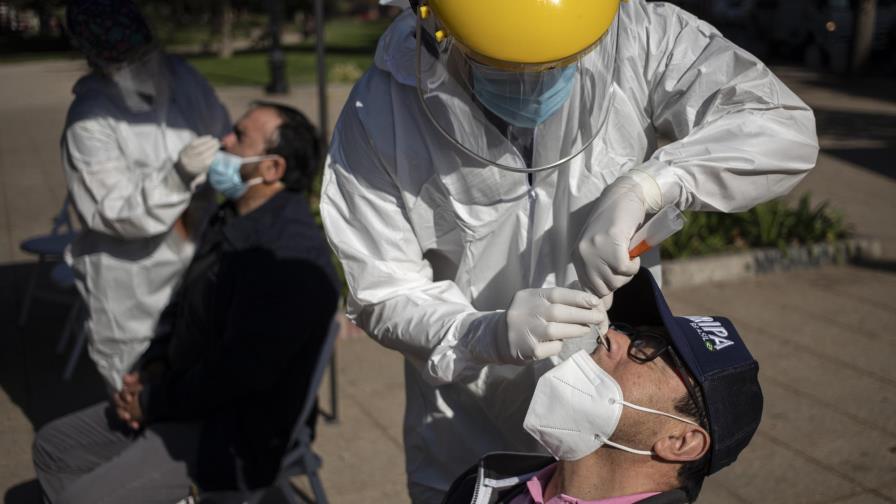Aumentan en Chile pacientes con COVID-19  menores de 59 años