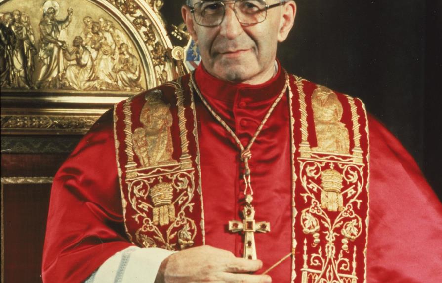 Papa aprueba acreditar milagro a Juan Pablo I hacia santidad