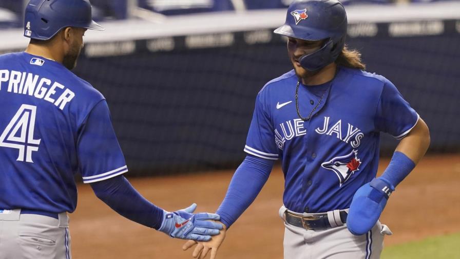 Gurriel y Biggio desempatan; Azulejos ganan 2-1 a Marlins Gurriel y Biggio desempatan; Azulejos ganan 2-1 a Marlins