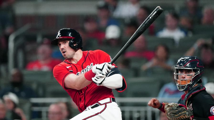 Duvall ayuda a que Bravos se acerquen a cima divisional