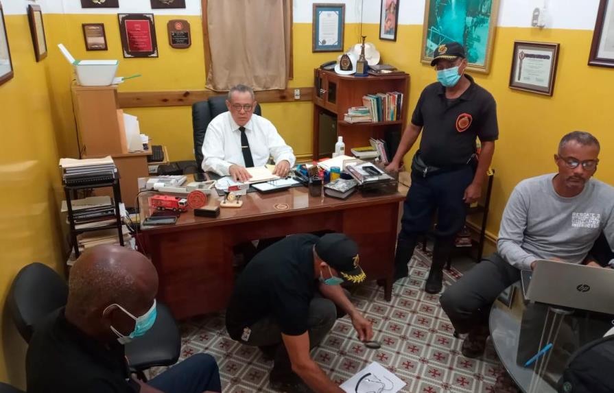 Cuerpo Bomberos de La Romana investiga causa de incendio en clínica Canela II 