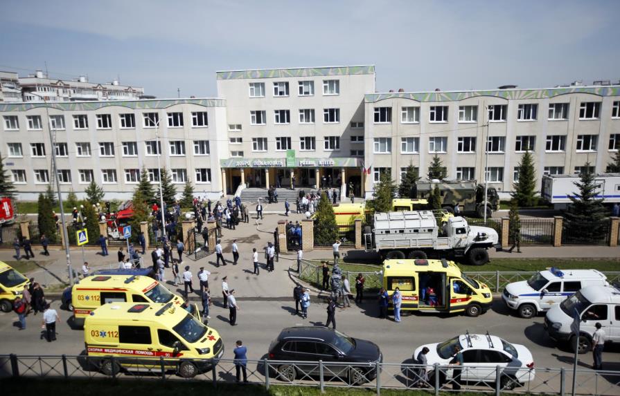 Autoridades rusas: 8 muertos en balacera en escuela en Kazán