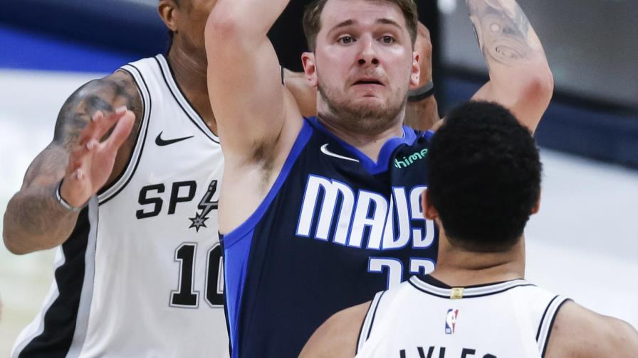 Video | Mavericks se despegan al final y vencen a los Spurs