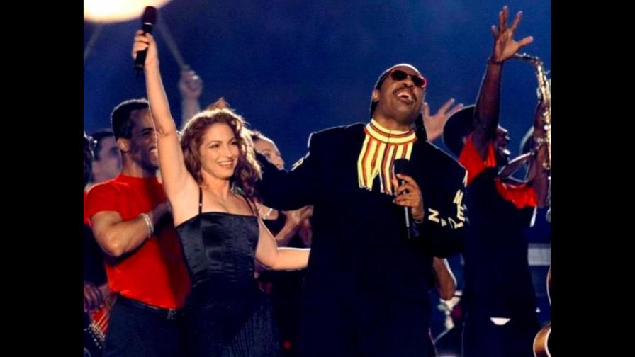 Latinoamericanos que han brillado en el medio tiempo del Super Bowl