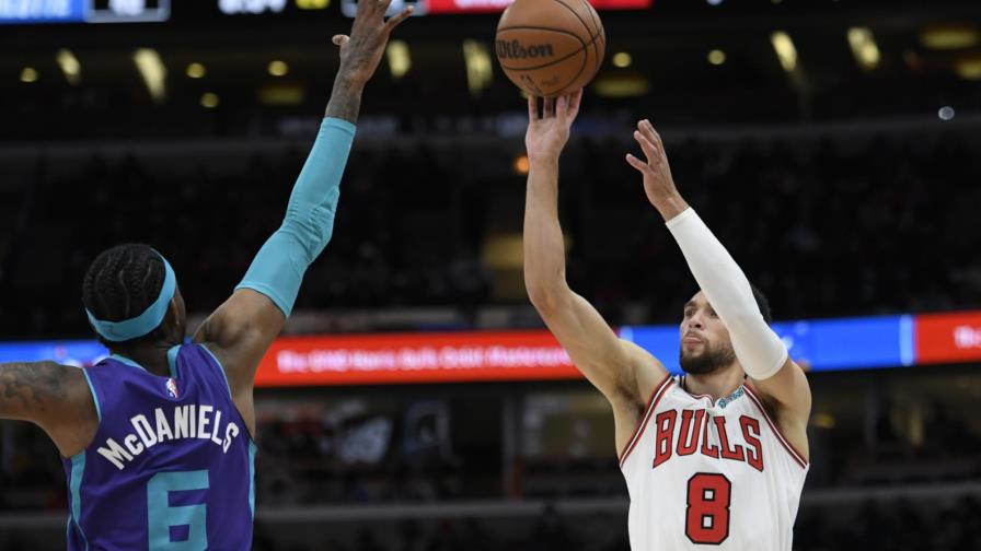 Lonzo Ball ayuda a que Bulls venzan a Hornets de LaMelo Ball