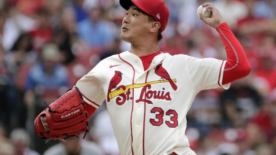 Kim extiende racha de blanqueadas; Cardenales se imponen