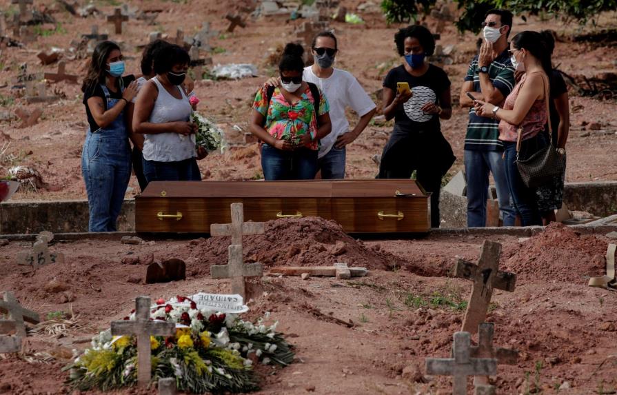 Brasil rompe su récord diario al registrar más de 4,000 muertes por COVID-19