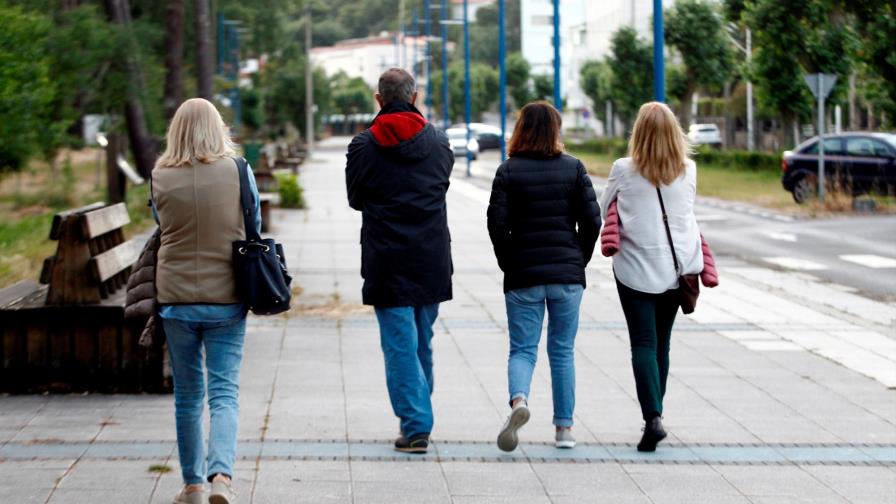 El 52% de españoles iniciarán el lunes la recta final hacia la normalidad El 52% de españoles iniciarán el lunes la recta final hacia la normalidad