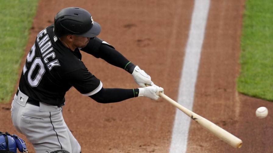 Medias Blancas anotan 8 en la 1ra y aplastan a Reales