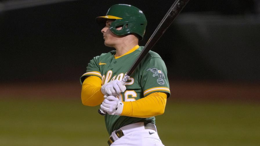 Atléticos aprovechan error de Upton y vencen a Angelinos